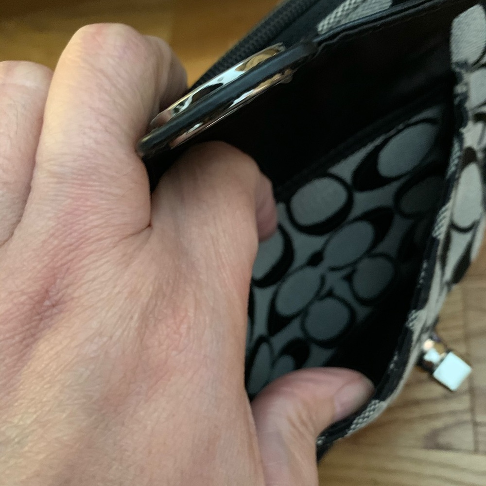 Coach handbag - Picture 7 of 11